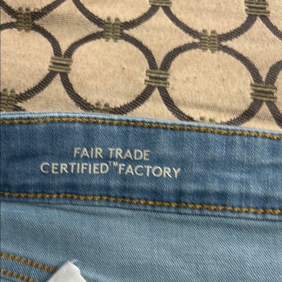 Women's Blue Jeans - Picture 4 of 5